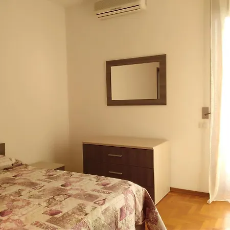 Apartament Kibilu - Viale Misurata Mediolan